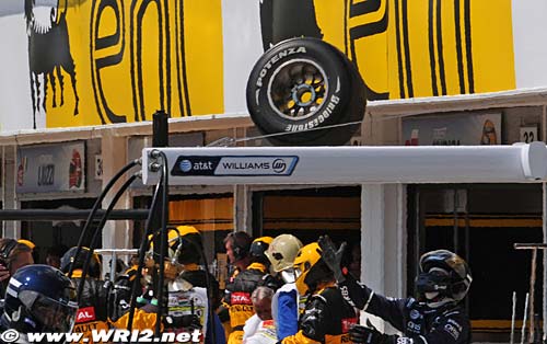 rosberg-hungaroring-wri-02_010810.jpg