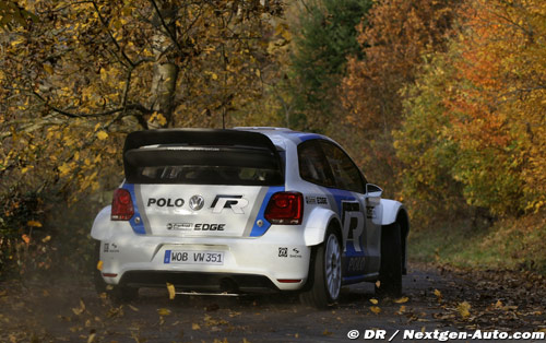 sainz-test-02_031111-2.jpg