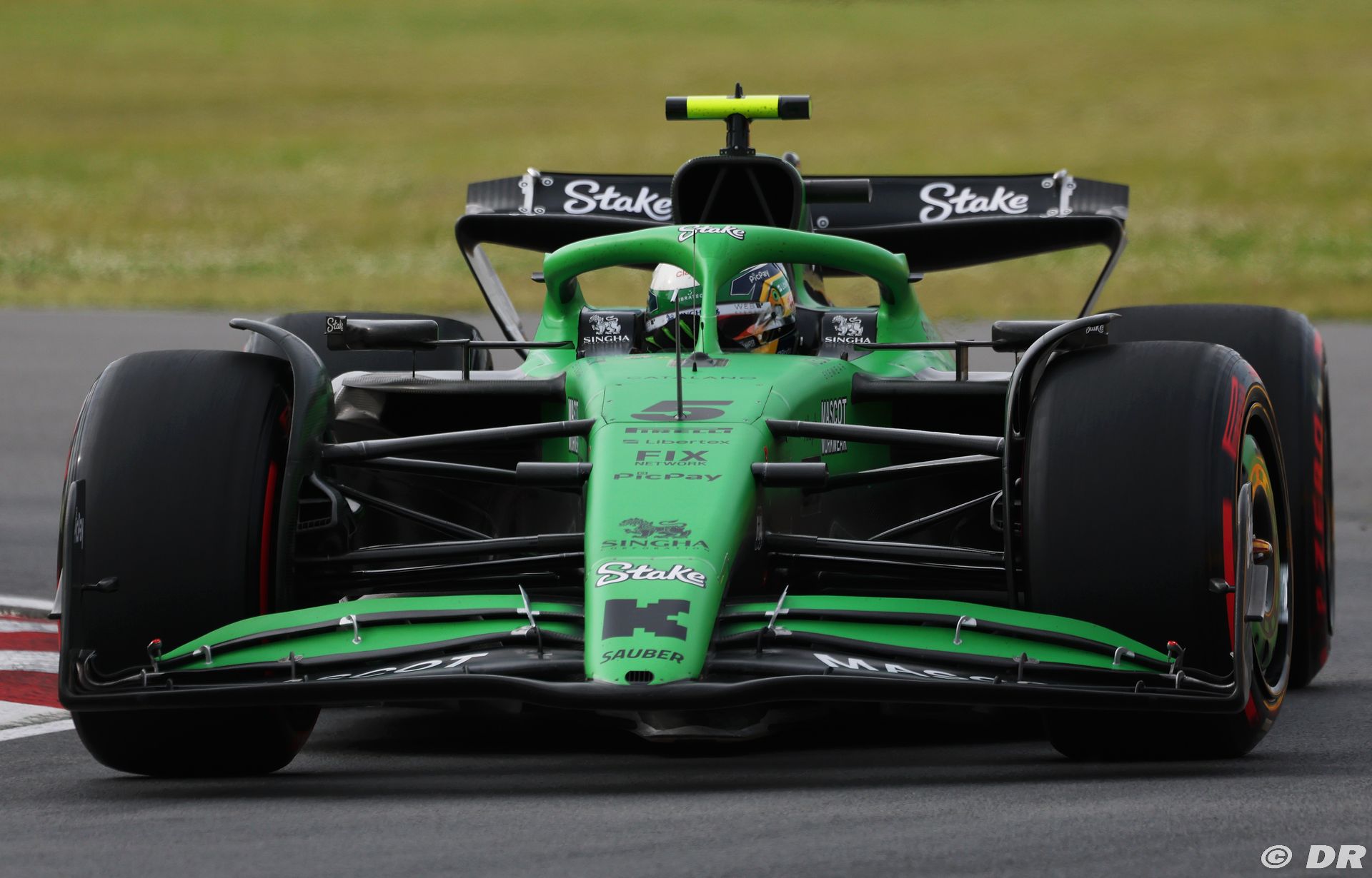 sauber1_11_.jpg