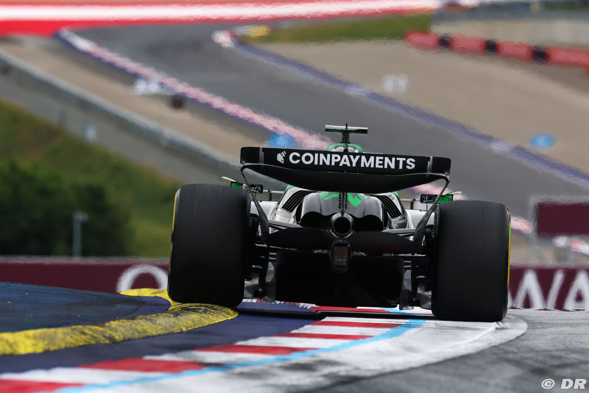 sauber1_45_.jpg