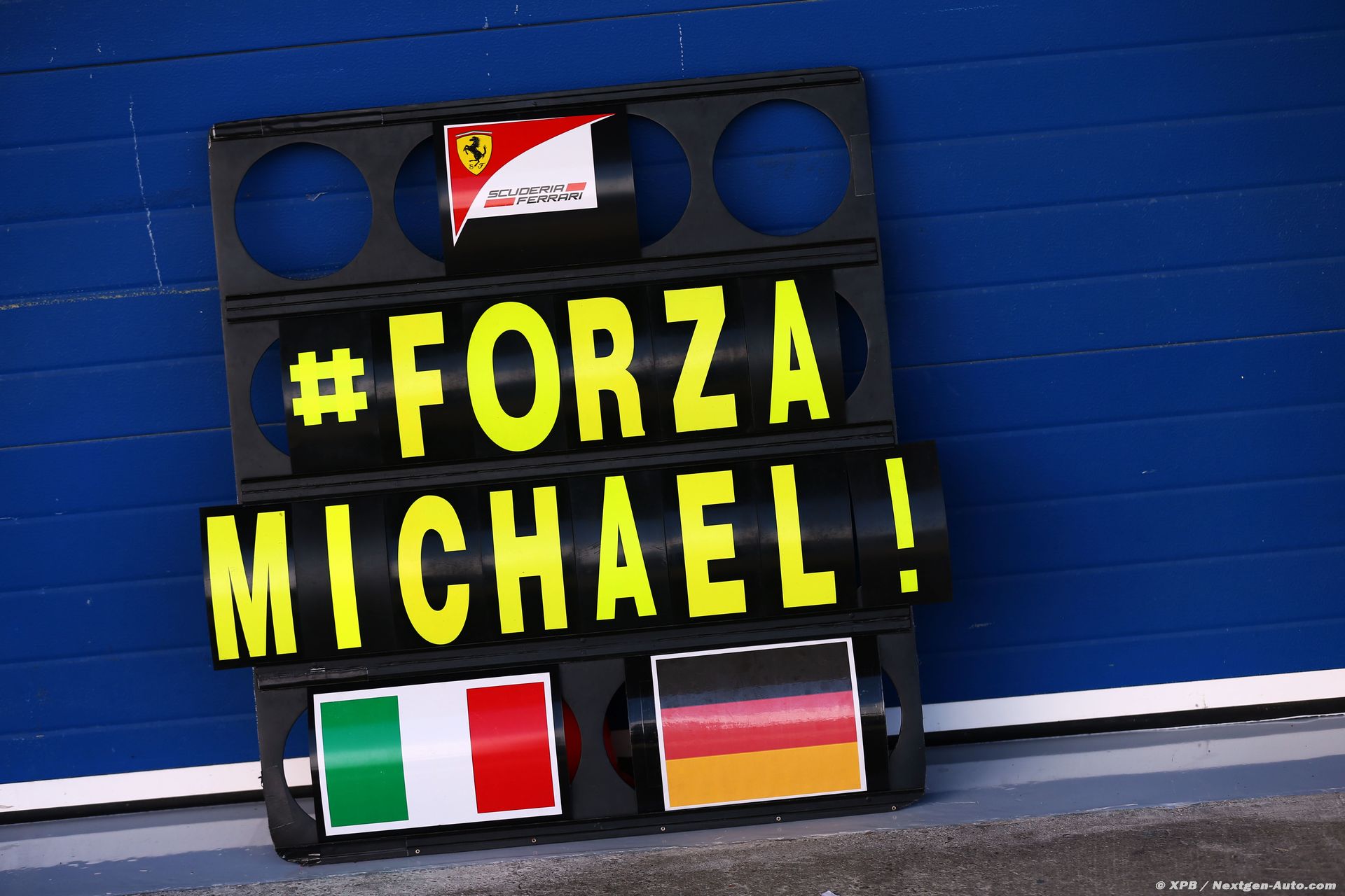 schumacher_1_-2.jpg