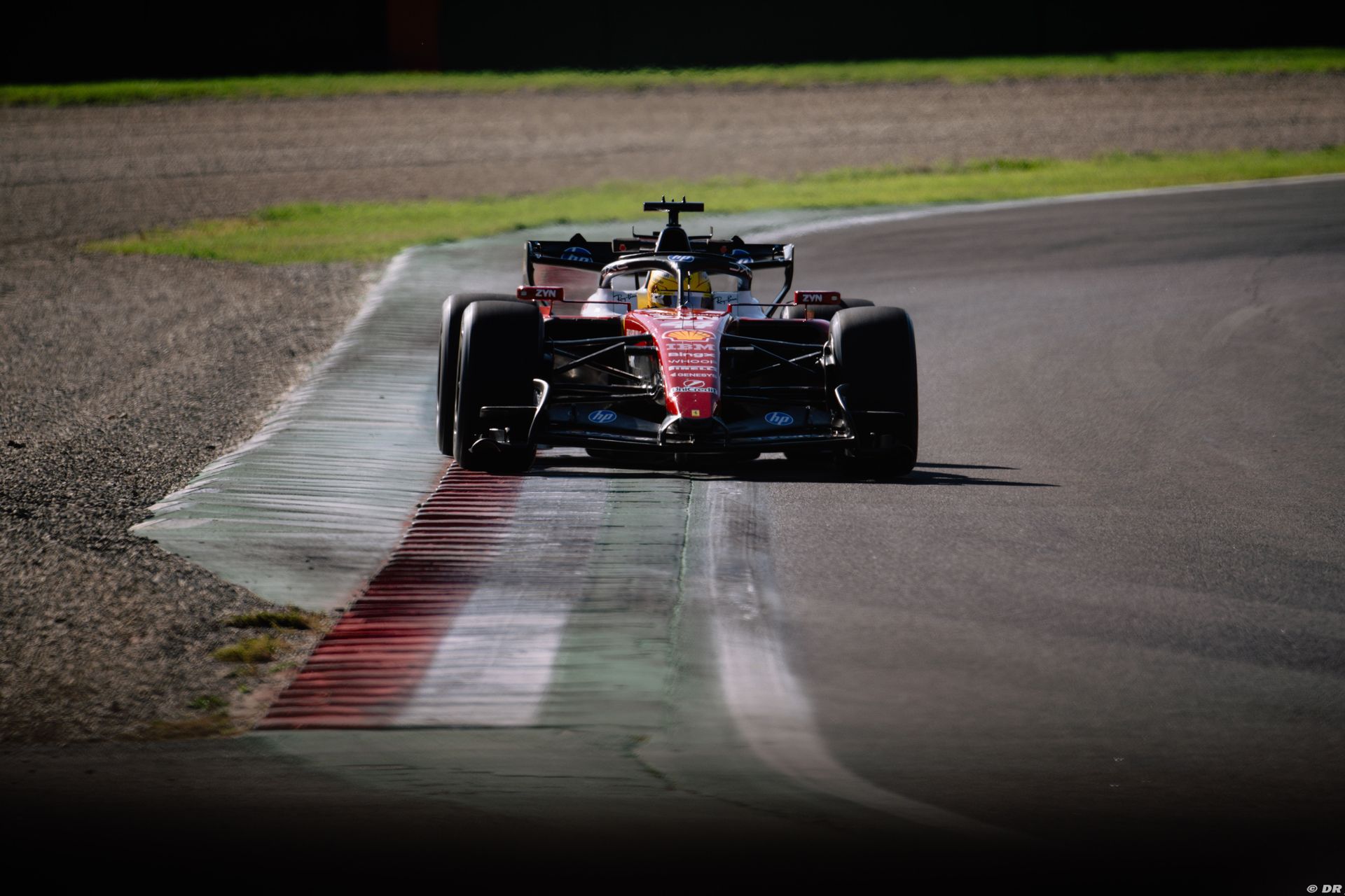 testpirelliimola-lewishamilton3.jpg