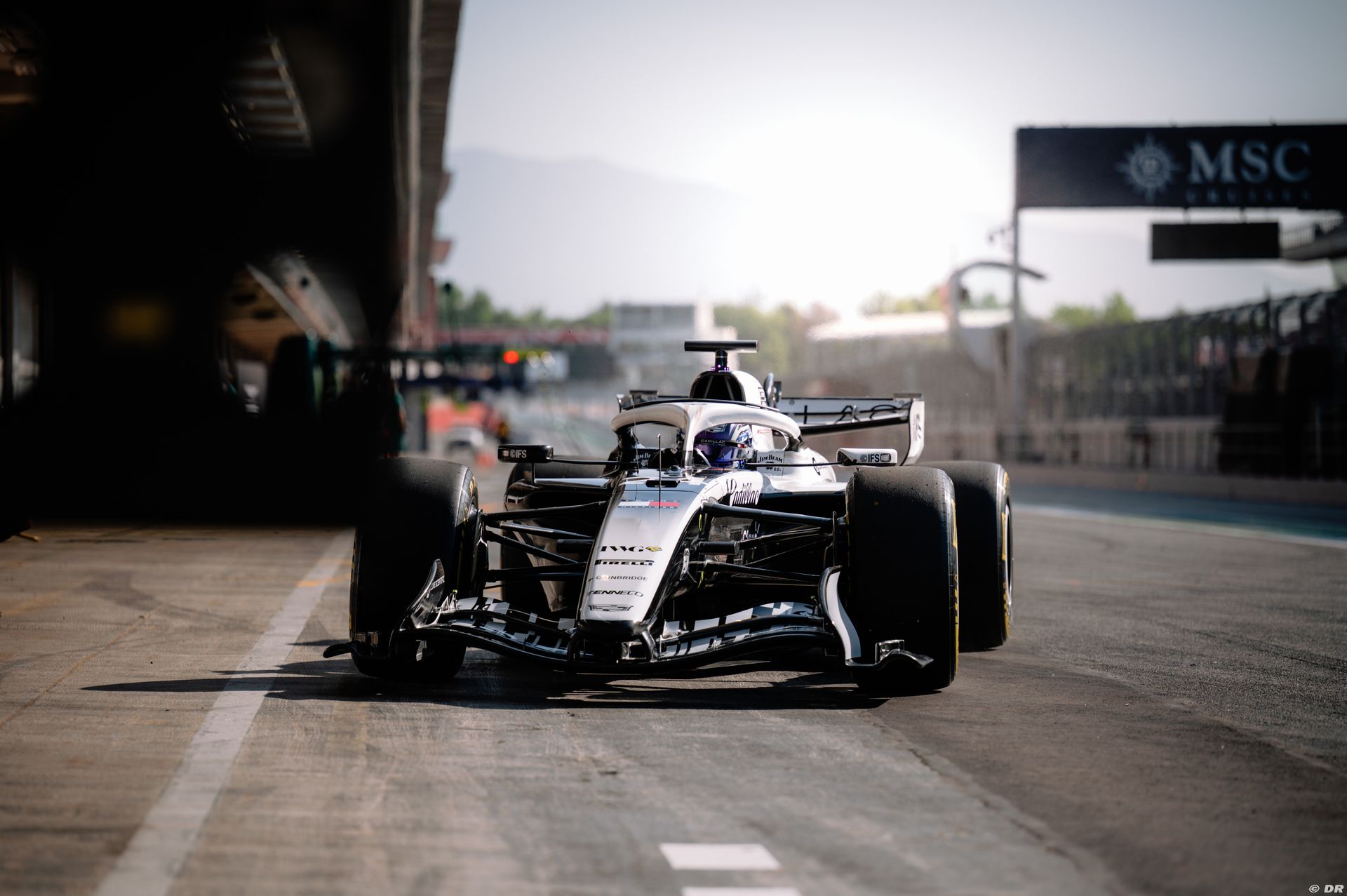 testsviluppopirellibarcellona-cadillac5.jpg