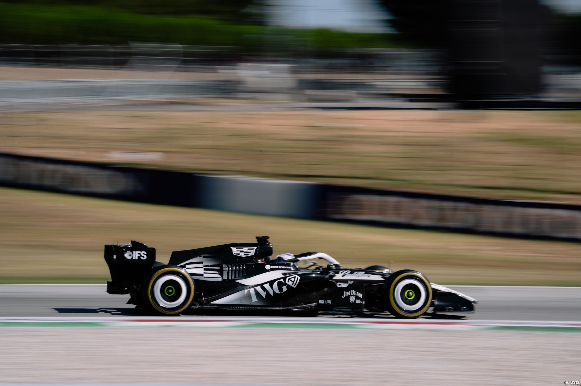 testsviluppopirellibarcellona-cadillac6.jpg