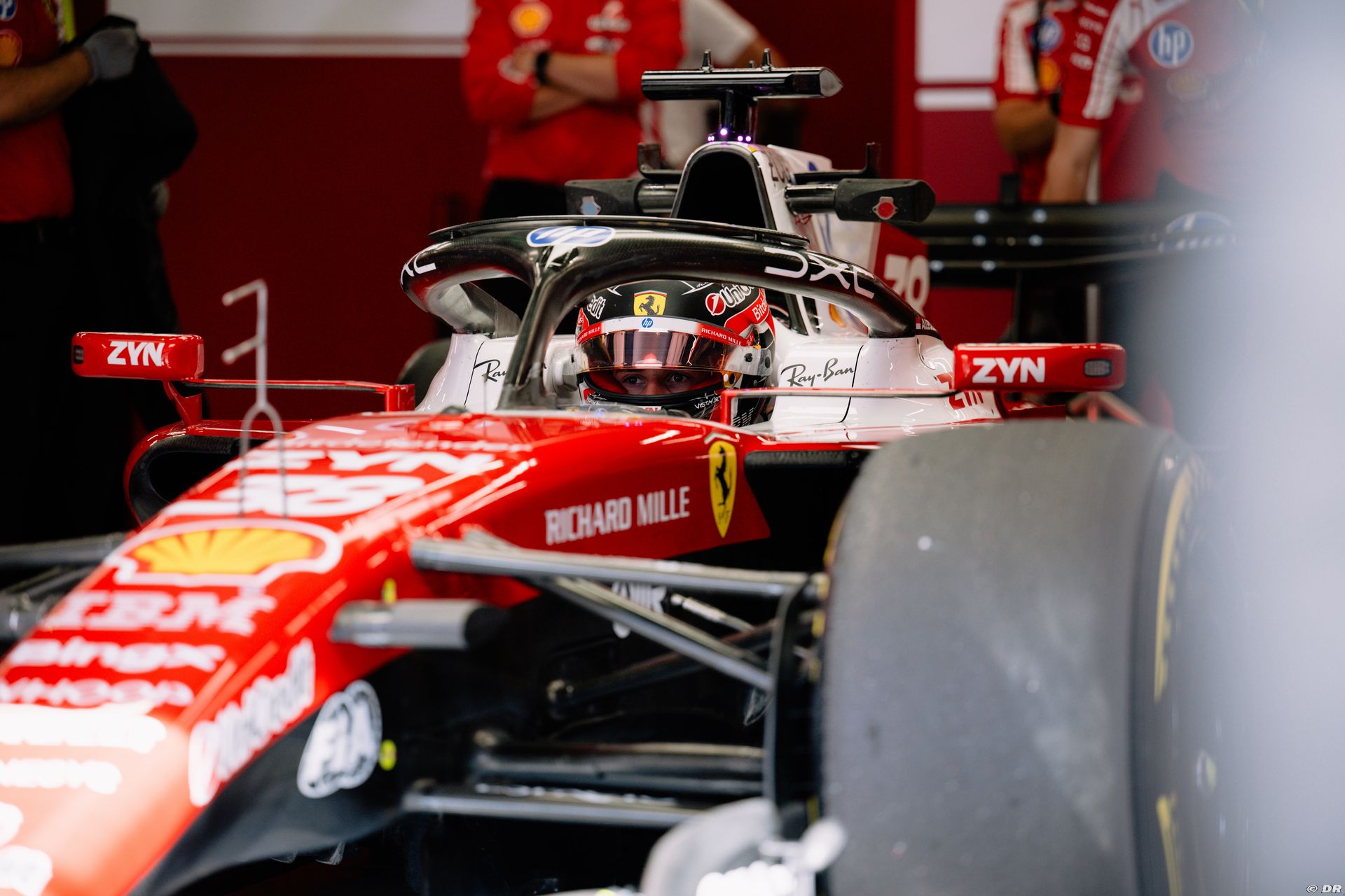 testsviluppopirellibarcellona-ferrari3-2.jpg