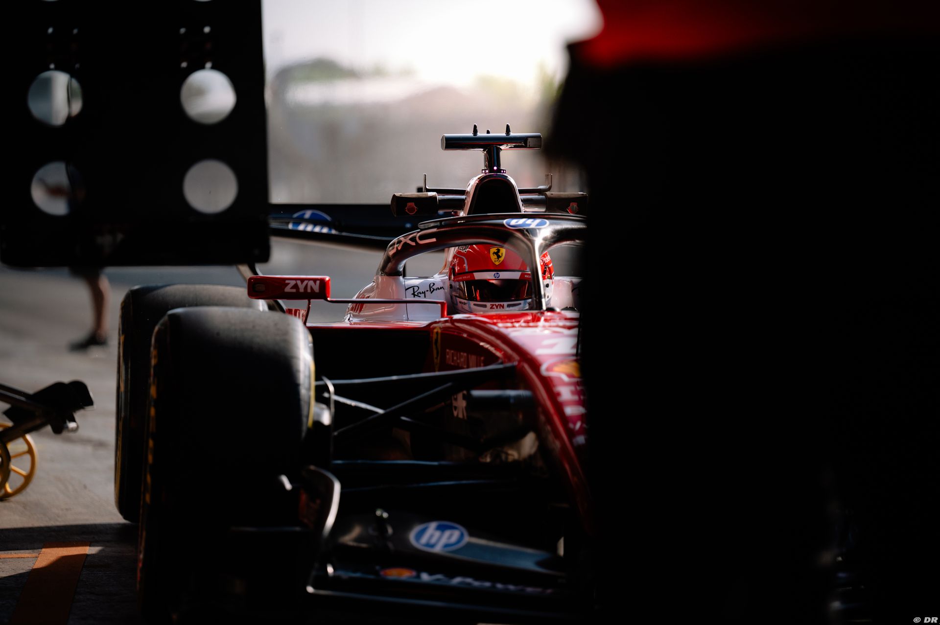 testsviluppopirellibarcellona-ferrari4.jpg