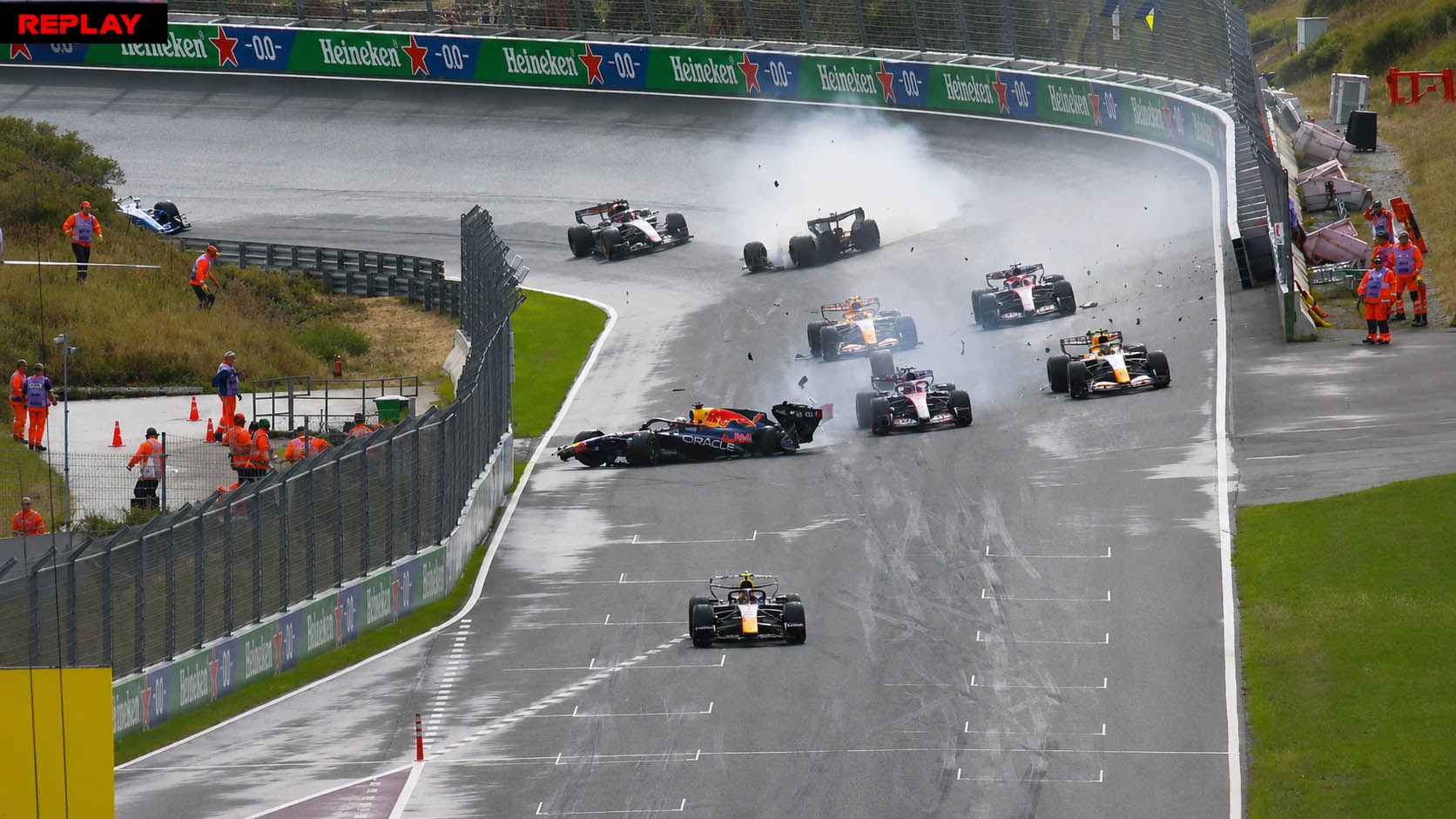 verstappen-crash-2.jpg