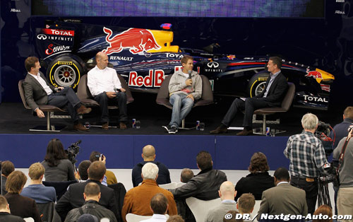 vettel-factory-02_191011-2.jpg