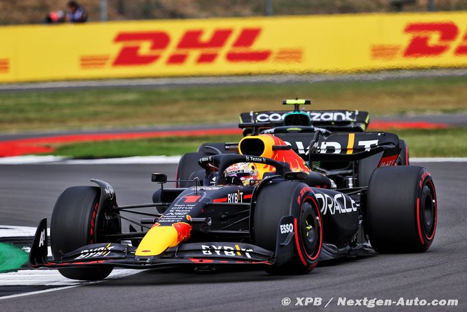 Silverstone, FP3: Verstappen quickest in