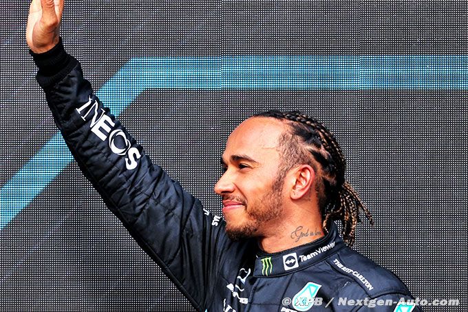 Hamilton compare le pilotage ‘raisonnabl