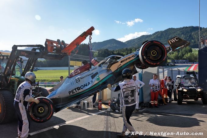 Mercedes F1 : Un double crash à plus (…)
