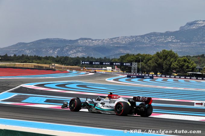 Mercedes F1 à sa place sur la grille (…)