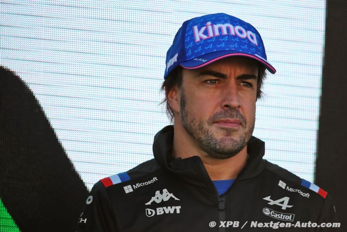 Alonso eyes 'three more years'