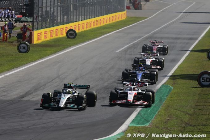 Hamilton : Se battre dans le peloton (…)