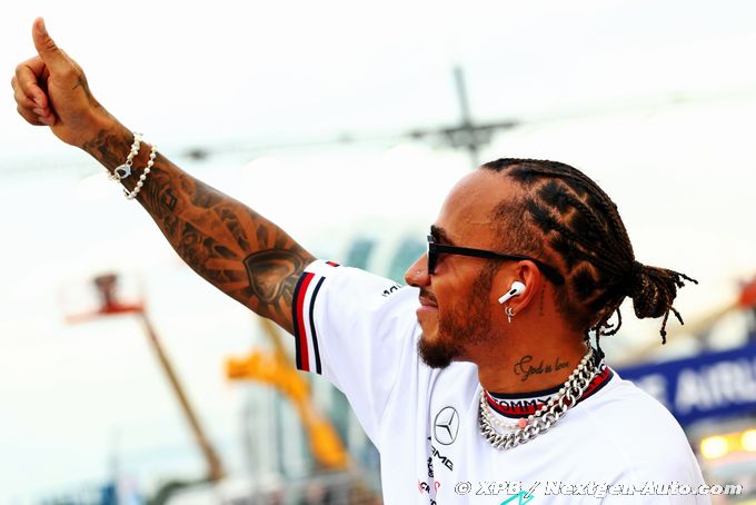 Wolff : Hamilton se voit rester (…)