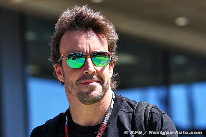 Alonso hits back at Red Bull 'copy