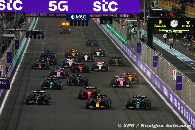 Pérez wins in Jeddah as Verstappen (…)