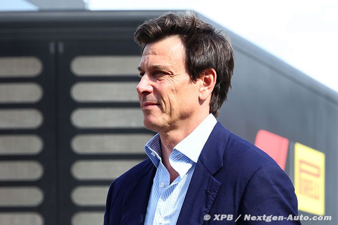 Wolff no fan of new F1 race weekend (…)