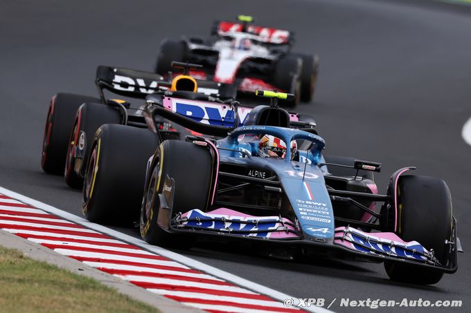 Alpine F1 est sur un circuit qui (…)