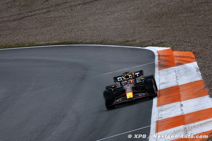 Verstappen signe la pole devant (…)