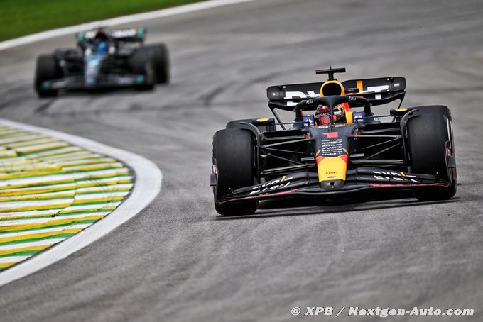 Verstappen signe la pole au Brésil (...)