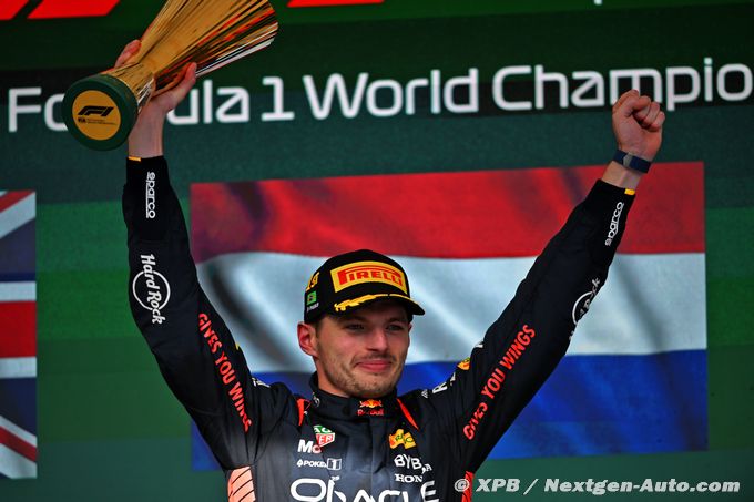 Verstappen devient officiellement le (…)