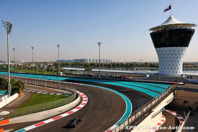 Photos - 2023 F1 tests at Yas Marina