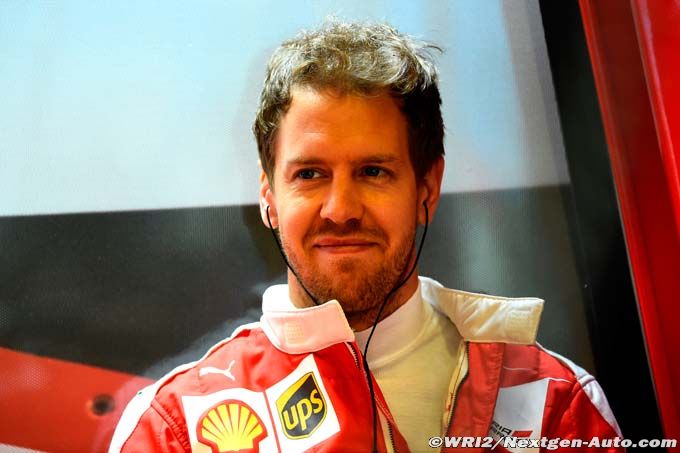 Clear : Sebastian Vettel tire Ferrari