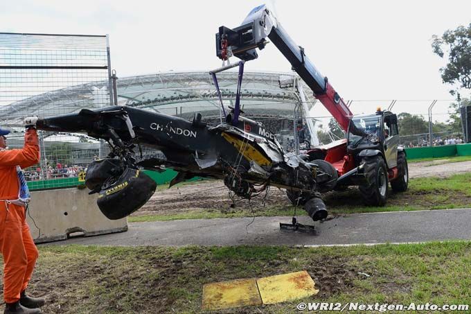 FIA eyes Alonso's broken seat (…)