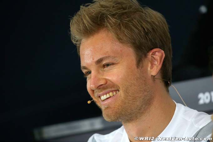 Rosberg sauve un enfant de la noyade (…)