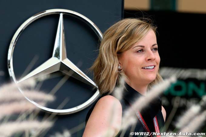 Susie Wolff prend la défense Bernie (…)