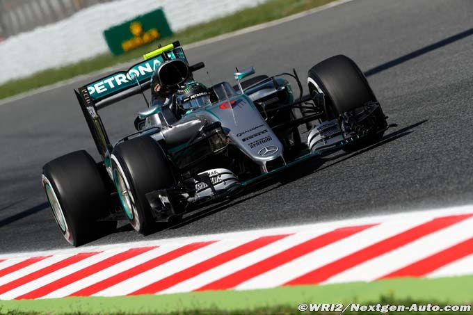 Rosberg aims to avoid first lap drama