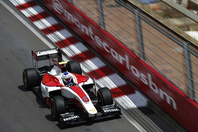 Monaco, Qual.: Sirotkin flies to (…)