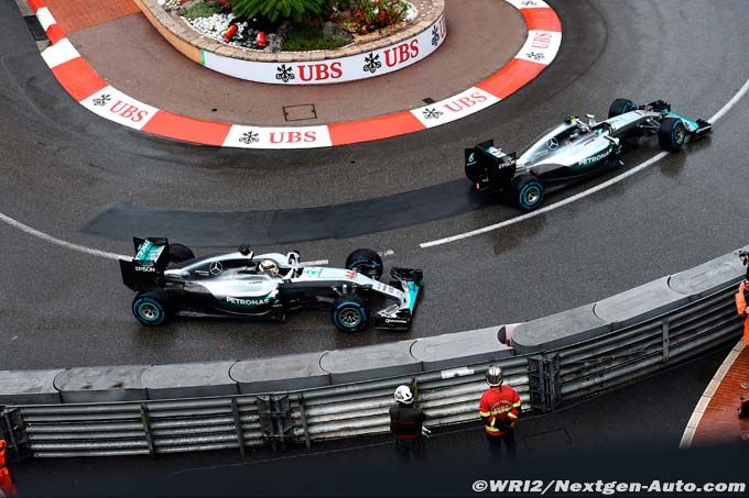 Hamilton et Rosberg reprennent (...)