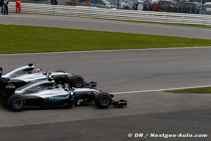 Lauda backs Hamilton after latest (...)