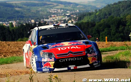 Avance confortable pour Loeb