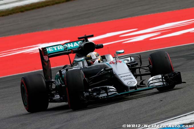 Lewis Hamilton s'impose facilement