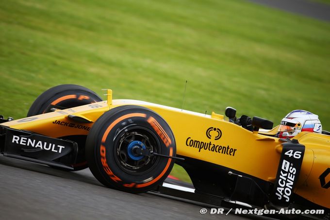 Sirotkin in running for Renault seat (…)