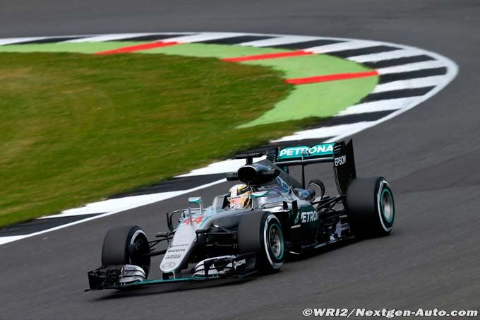 Hamilton faces penalties, Rosberg to (…)
