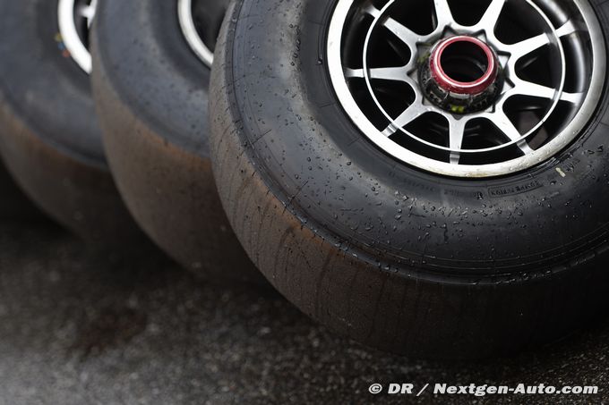 Pirelli admits new tyre debut in doubt