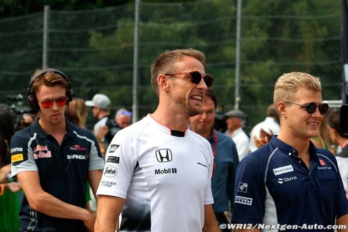 Button voit Hamilton battre Rosberg