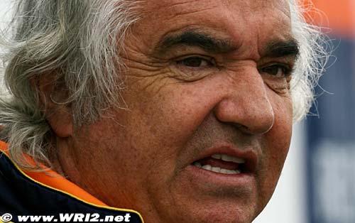 Mosley admits F1 return for Briatore (…)