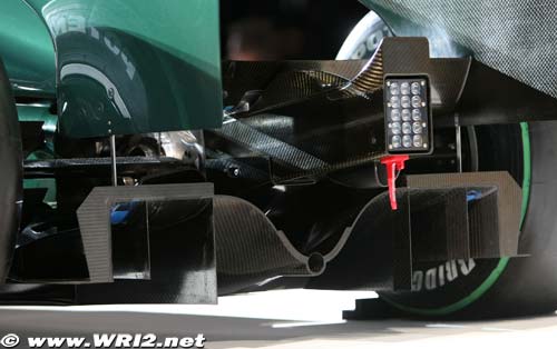 Lotus to use Renault gearbox in 2011