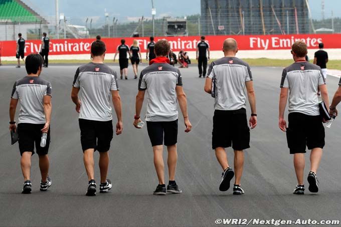 Haas waiting for driver 'silly (…)