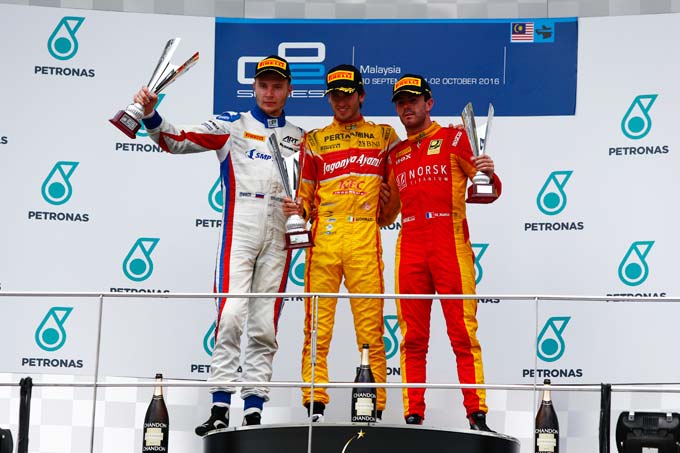 Sepang, Race 1: Giovinazzi glows in (…)