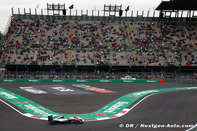 Hamilton takes pole in Mexico