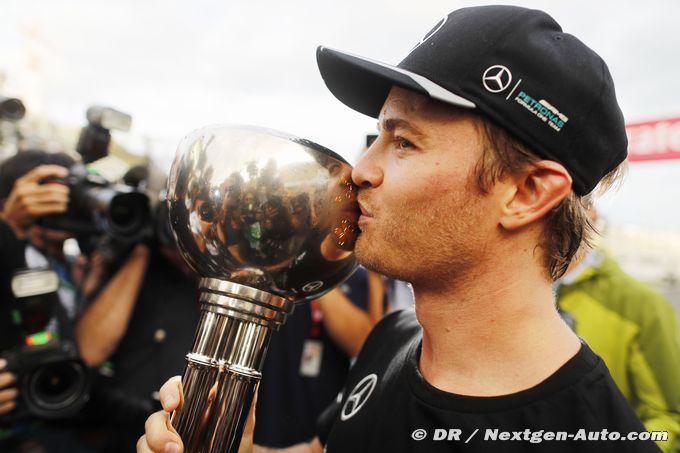 Rosberg pense un peu au titre, (…)