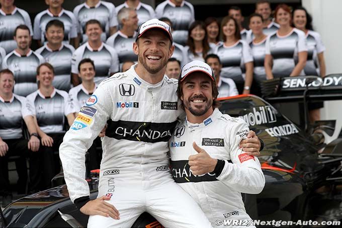 Alonso rend hommage à Webber et Button