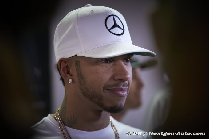 Hamilton félicite tout de même Rosberg