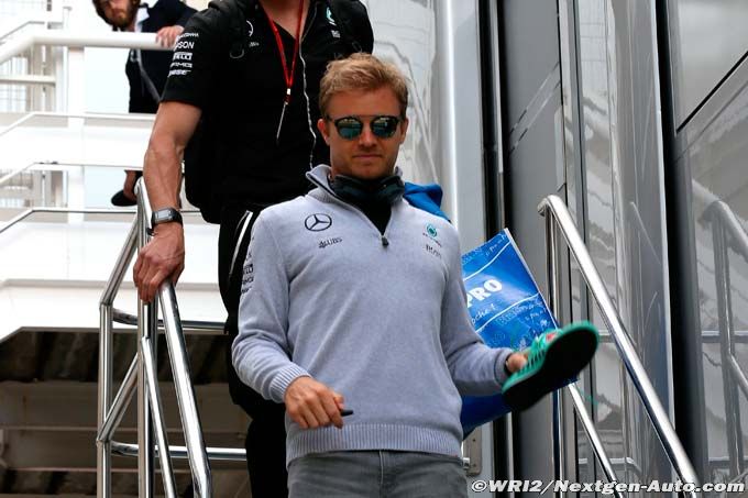 Rosberg ne veut pas commenter les (…)